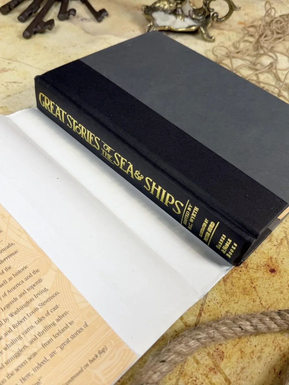 Great Stories of the Sea & Ships Book